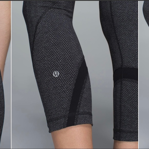 Lululemon Run: Inspire Crop II *All Luxtreme Giant Herringbone Heathered Black 4 - Picture 4 of 7